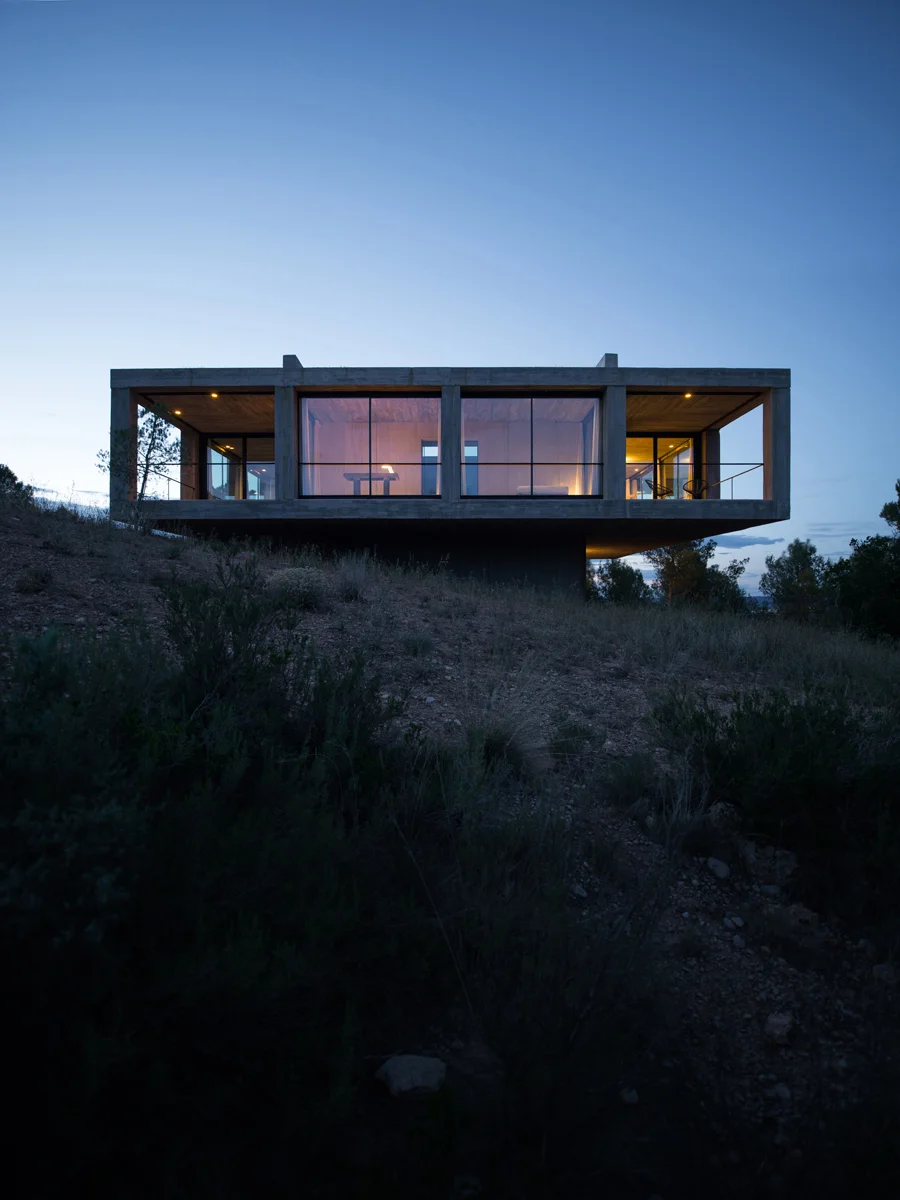 HOUSE OF SOLO BE：FIRST SOLO HOUSE PEZO VON ELLRICHSHAUSEN - Cretas, Aragon, Spain